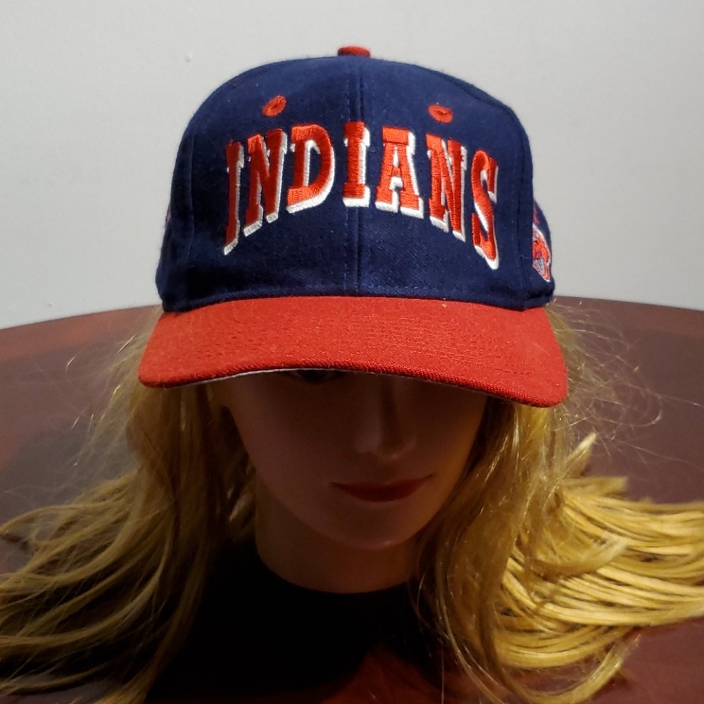 Vtg 90s Dual Spell Out & Chief Wahoo Cleveland …
